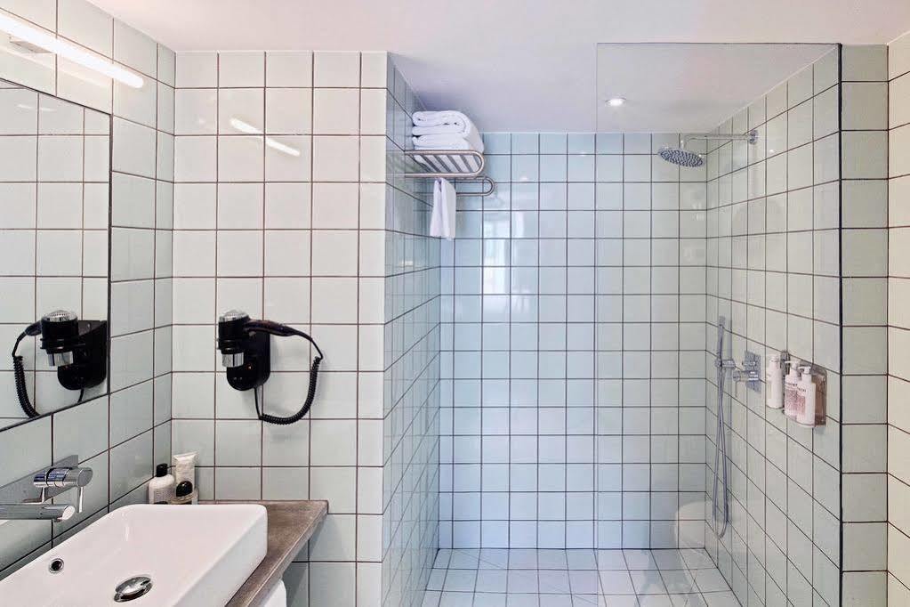 Hotel Brummell Барселона Экстерьер фото
